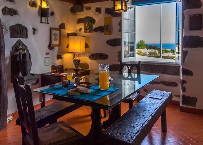 Casa Santa * Ribeira Grande